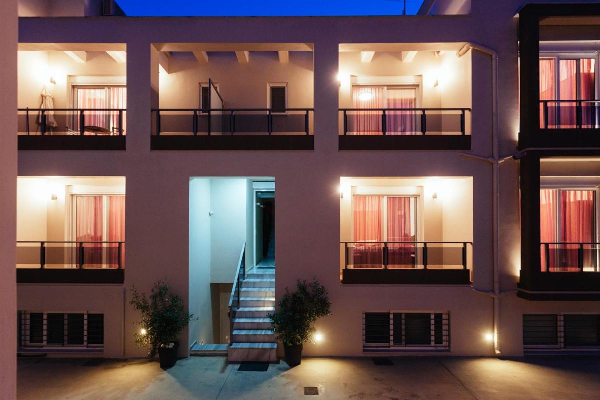Apanema Apartments Vivári エクステリア 写真